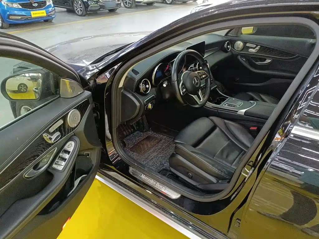 Mercedes-Benz C-Class 2019 — фото 12