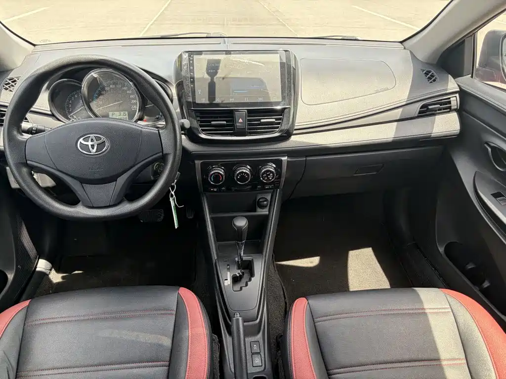 Toyota Yaris L 2017