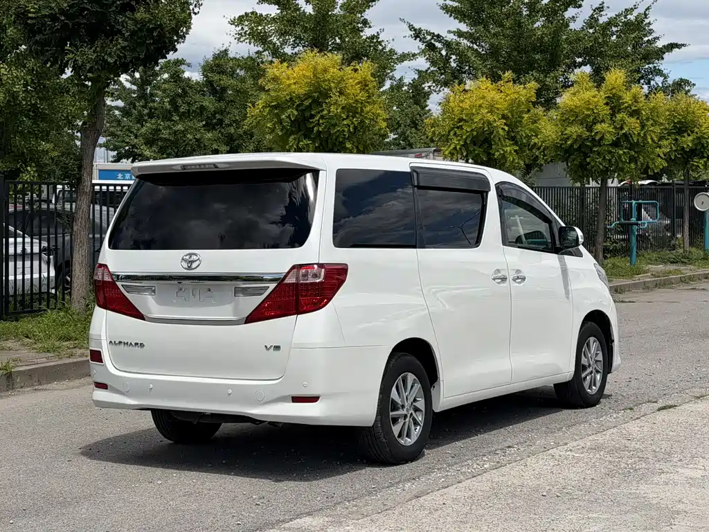 Toyota Alphard 2014 — фото 4