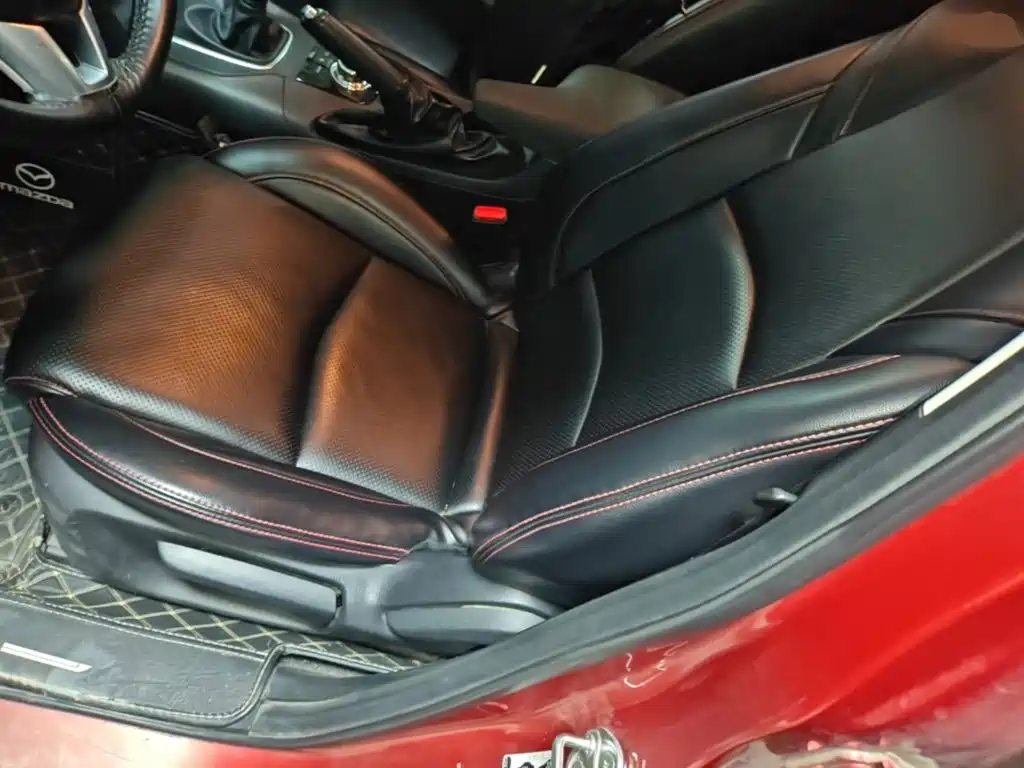 Mazda 3 Axela 2016 — фото 15