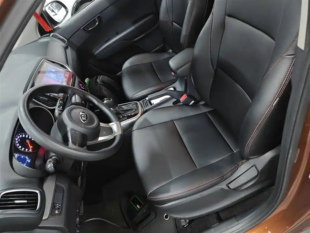 Kia KX3 2018 — фото 15