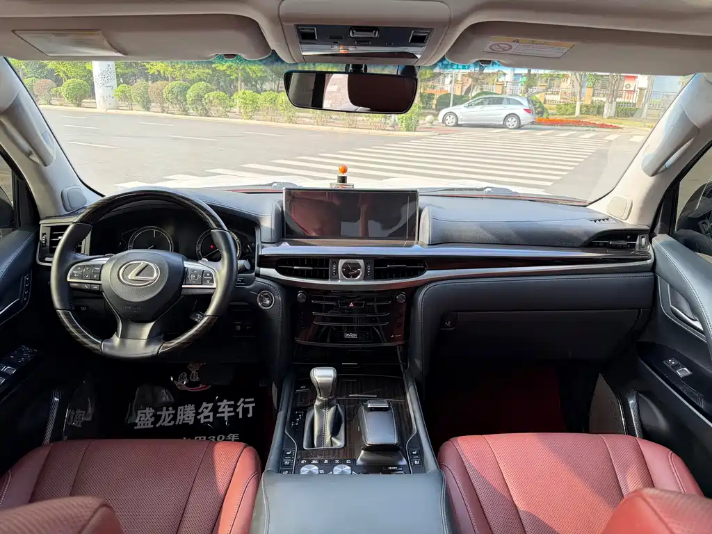 Lexus LX 2019 — фото 10