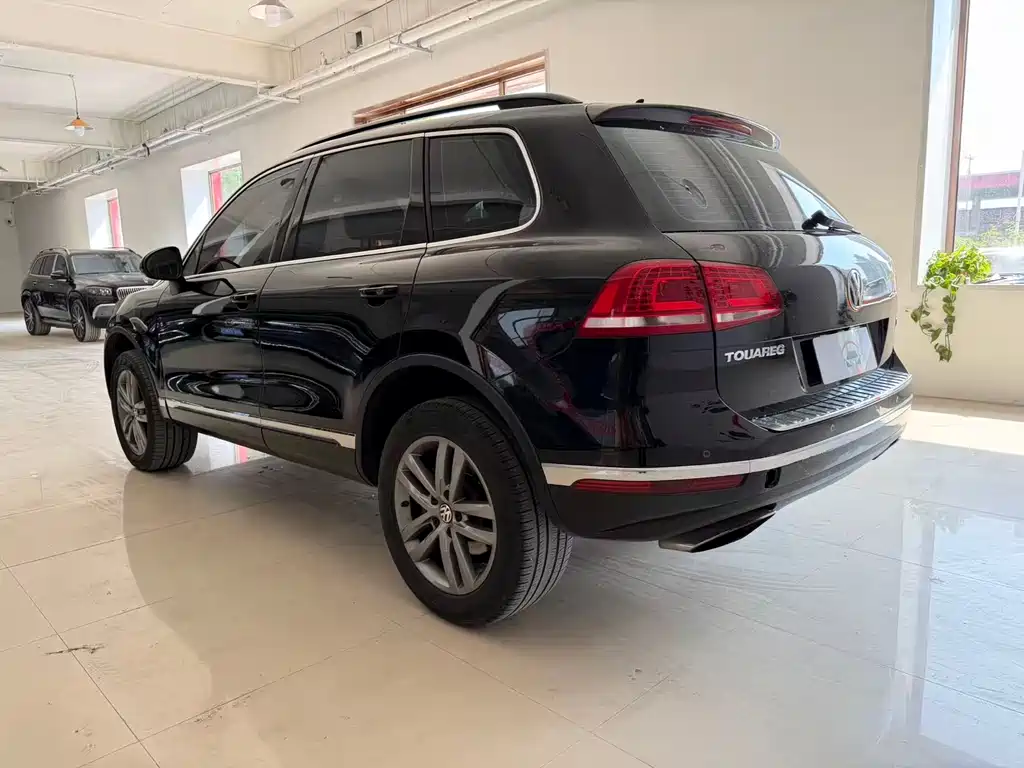 Volkswagen Touareg 2018 — фото 5