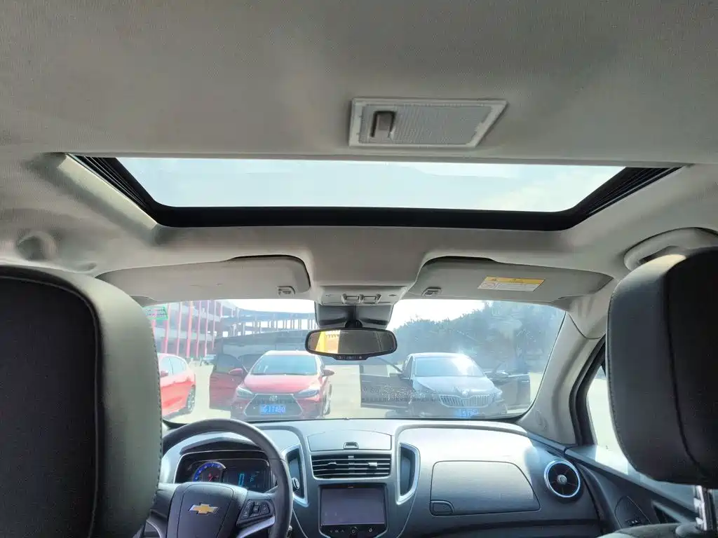 Chevrolet Trax 2015 — фото 14