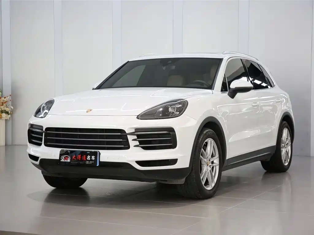 Porsche Cayenne 2018 — фото 1