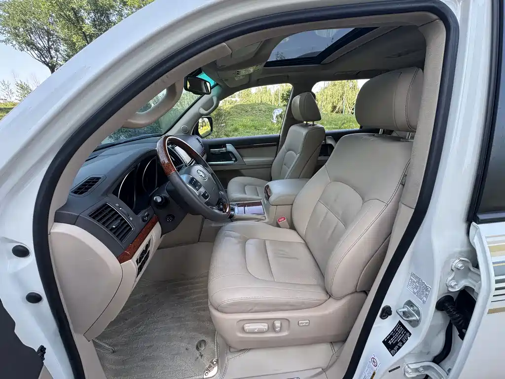 Toyota Land Cruiser 2015 — фото 16