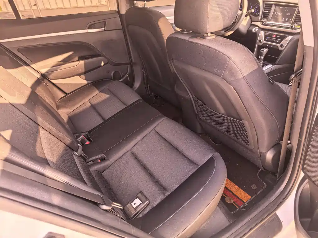 Hyundai Elantra 2019 — фото 11