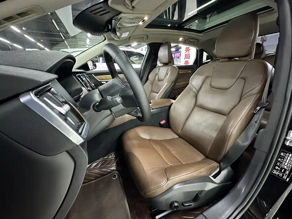 Volvo S90 2019 — фото 28