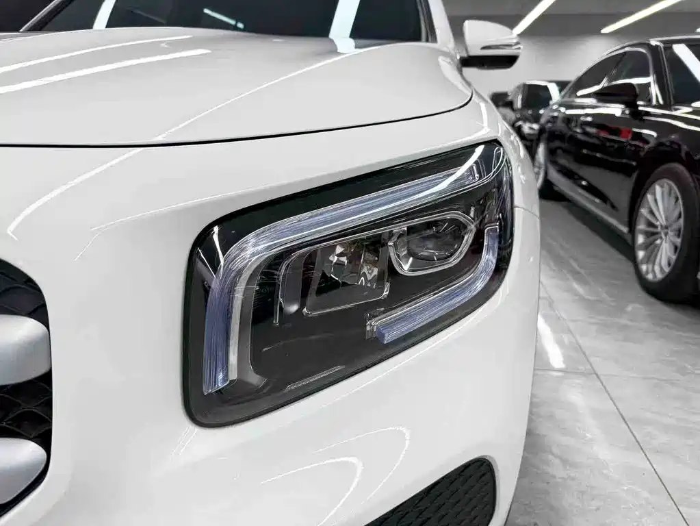 Mercedes-Benz GLB 2023 — фото 22