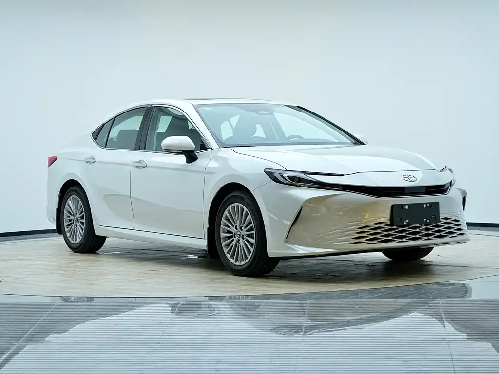 Toyota Camry 2026 — фото 3