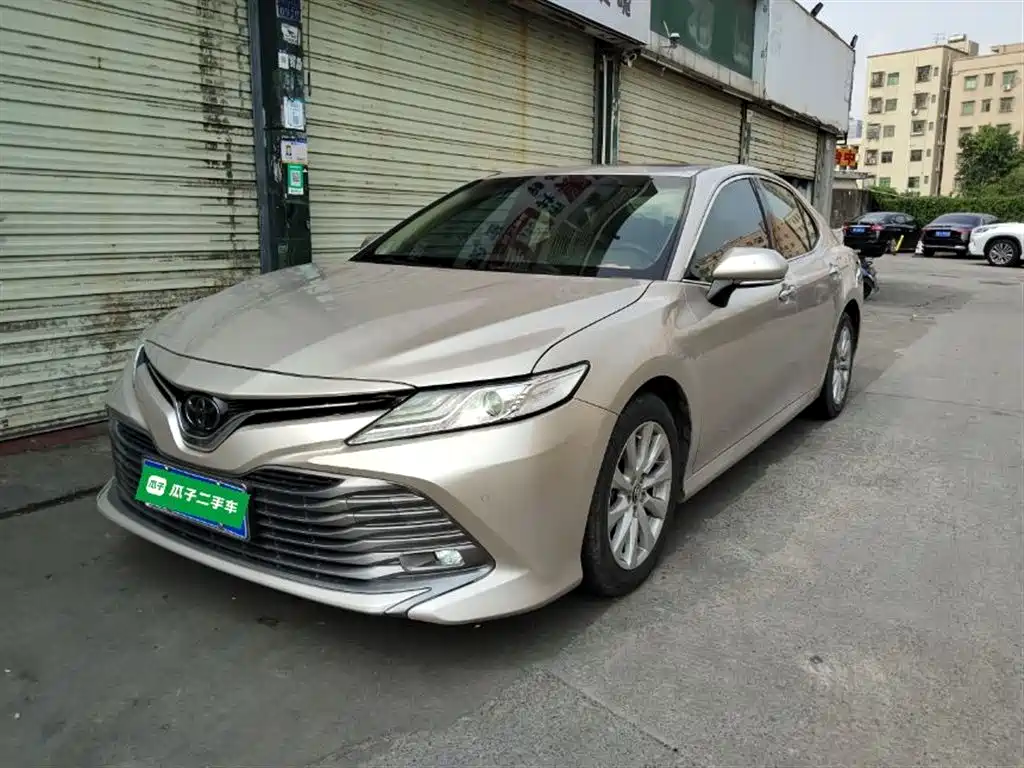 Toyota Camry 2018 — фото 1