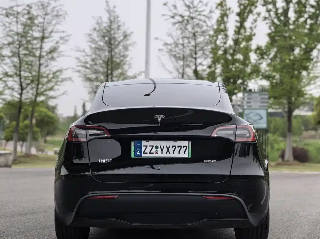 Tesla Model Y 2022 — фото 16