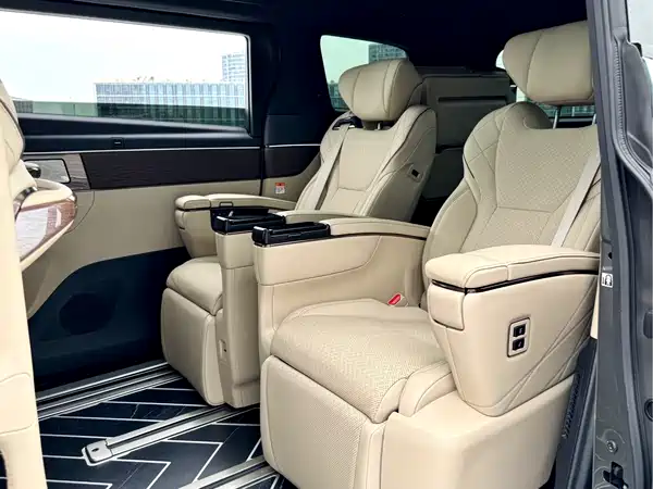 Toyota Vellfire 2024