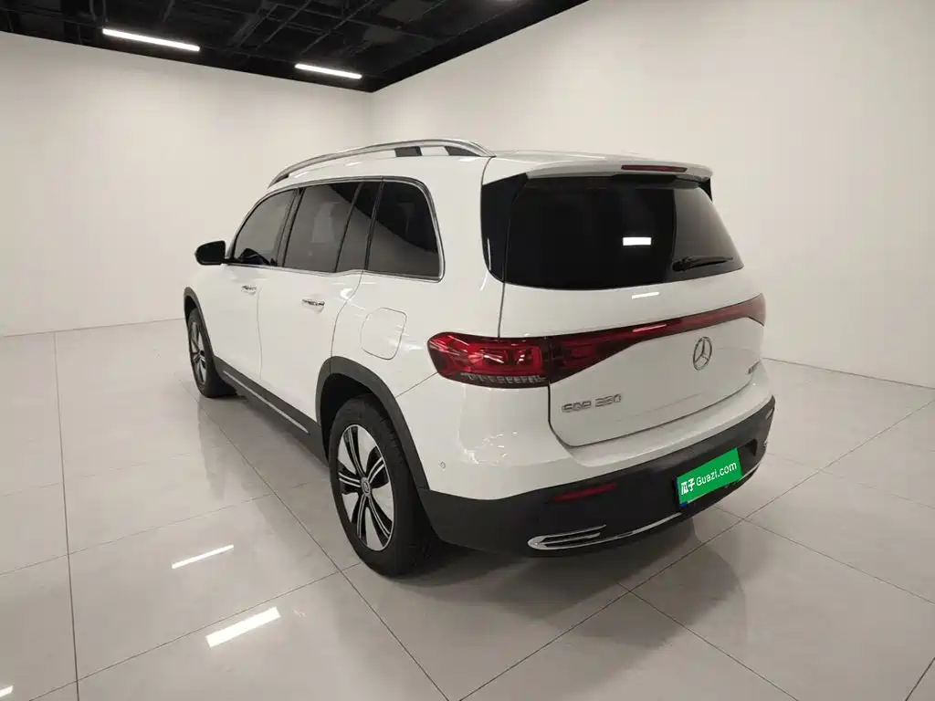 Mercedes-Benz EQB 2024