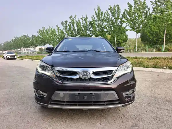 BYD S7 2015