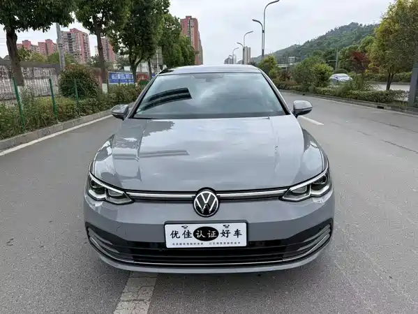Volkswagen Golf 2021
