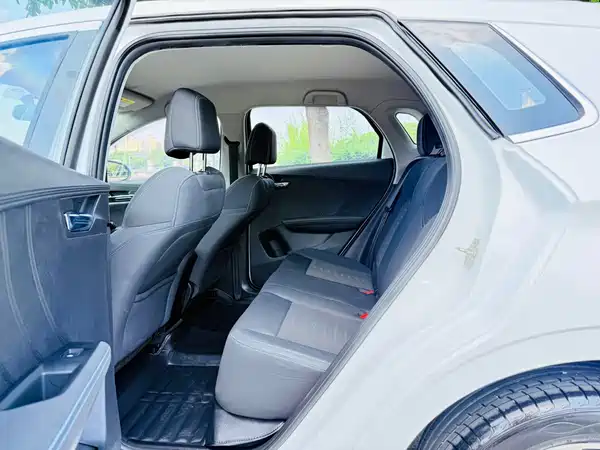 BYD e2 2021