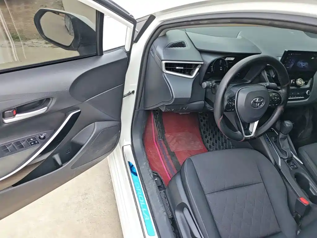 Toyota Corolla 2023 — фото 16
