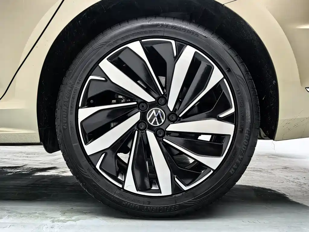 Volkswagen Passat 2022 — фото 17