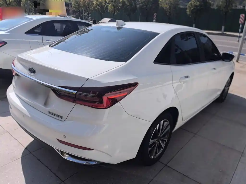Ford Escort 2021