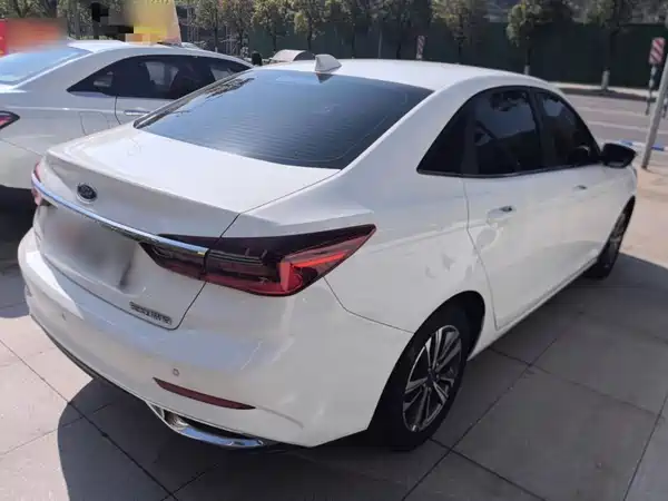 Ford Escort 2021