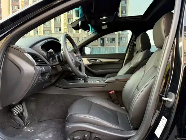 Cadillac CT5 2023