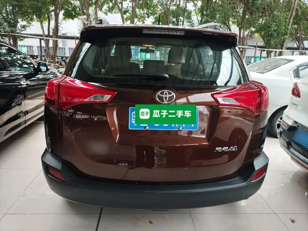 Toyota RAV4 2014