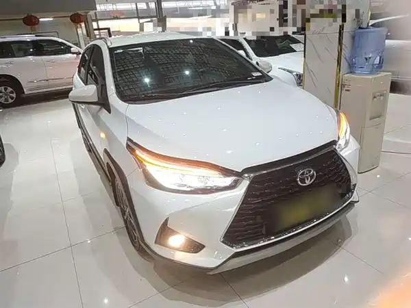 Toyota Yaris L 2022