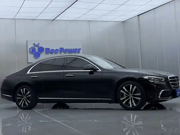Mercedes-Benz S-Class 2023