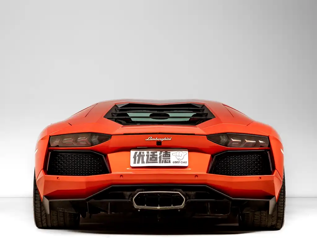 Lamborghini Aventador 2011 — фото 10