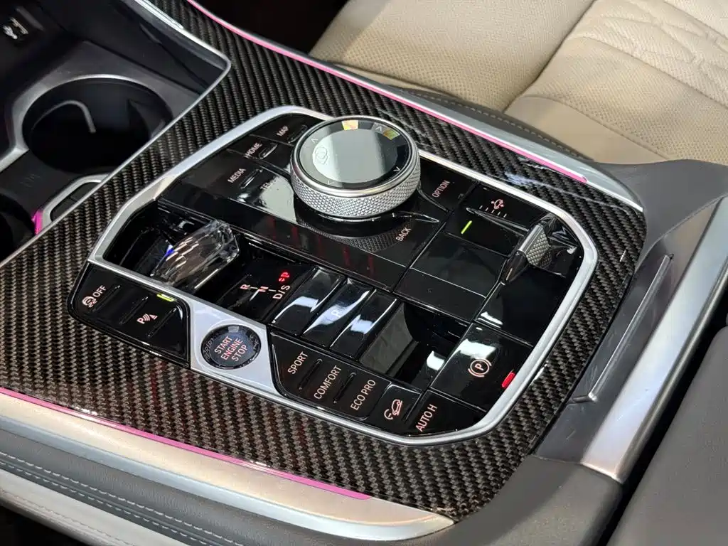 BMW X7 M60i 2023 — фото 18
