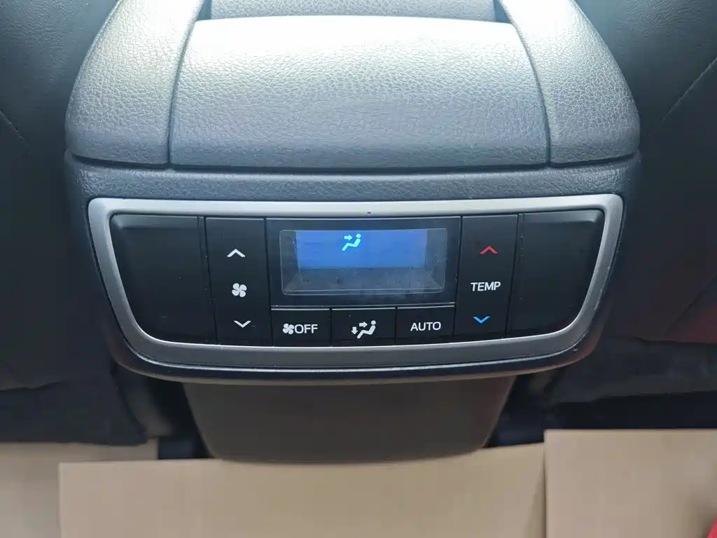 Toyota Highlander 2015 — фото 8