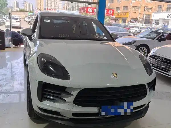 Porsche Macan 2020
