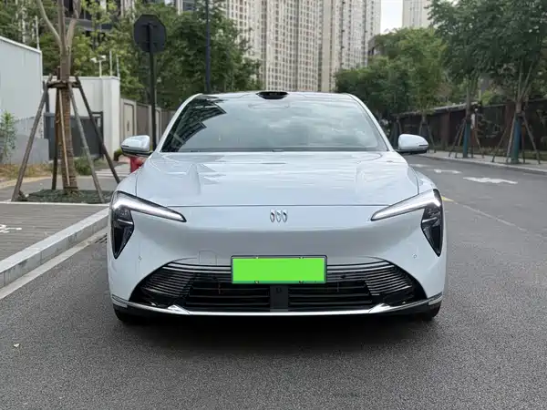 Buick Zhijing L7 2025