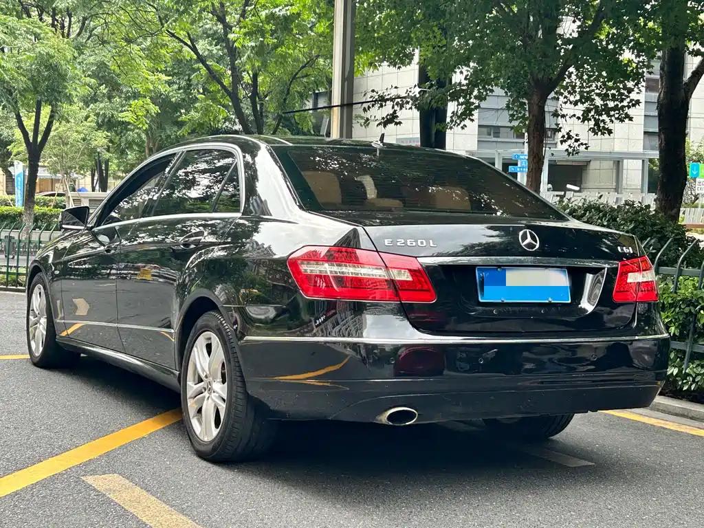 Mercedes-Benz E-Class 2012