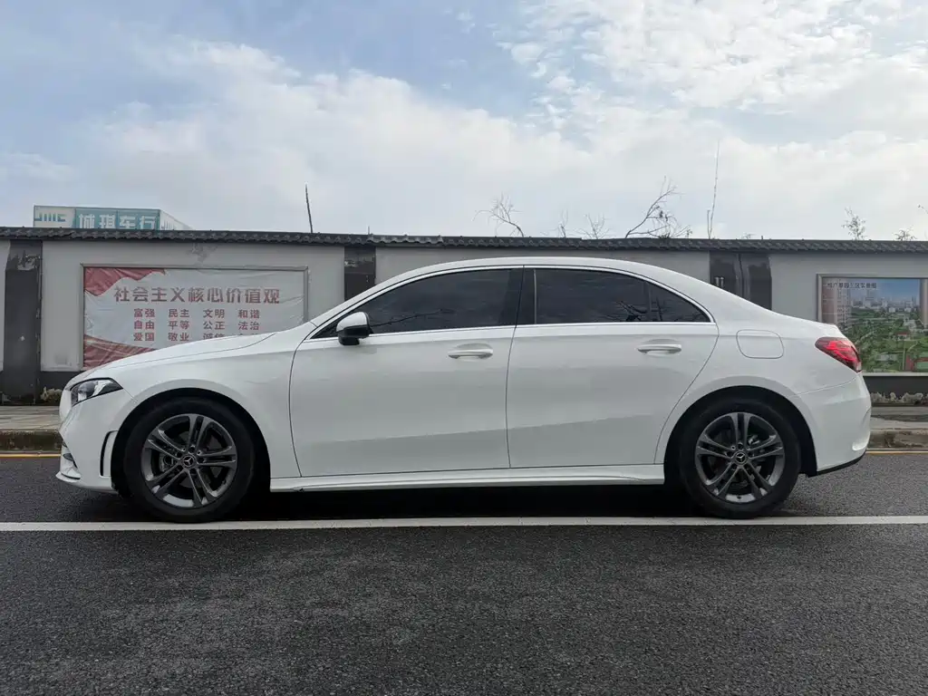 Mercedes-Benz A-Class 2022