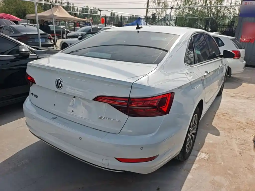 Volkswagen Sagitar 2021