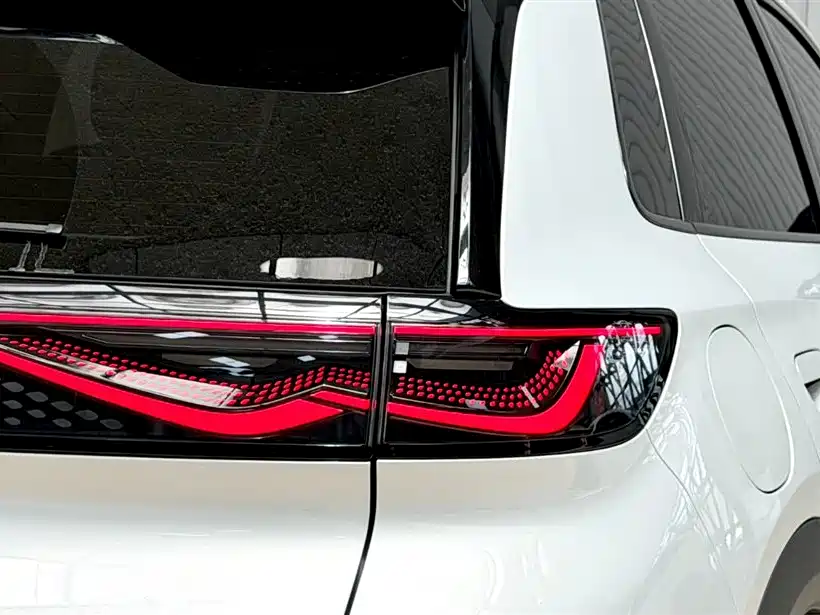 BYD Sealion 05 EV 2025 — фото 11