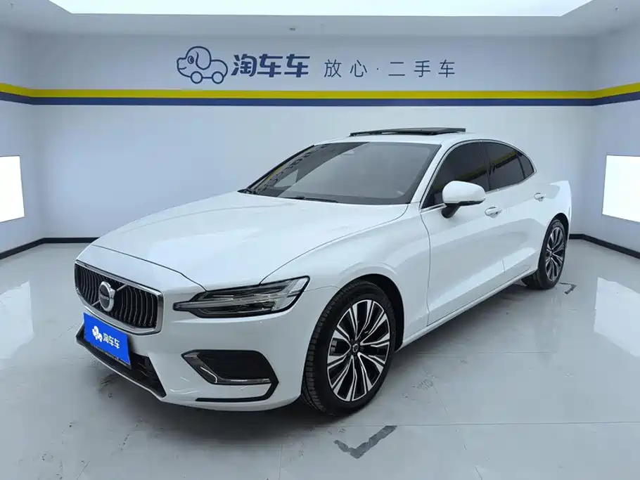 Volvo S60 2024 — фото 1