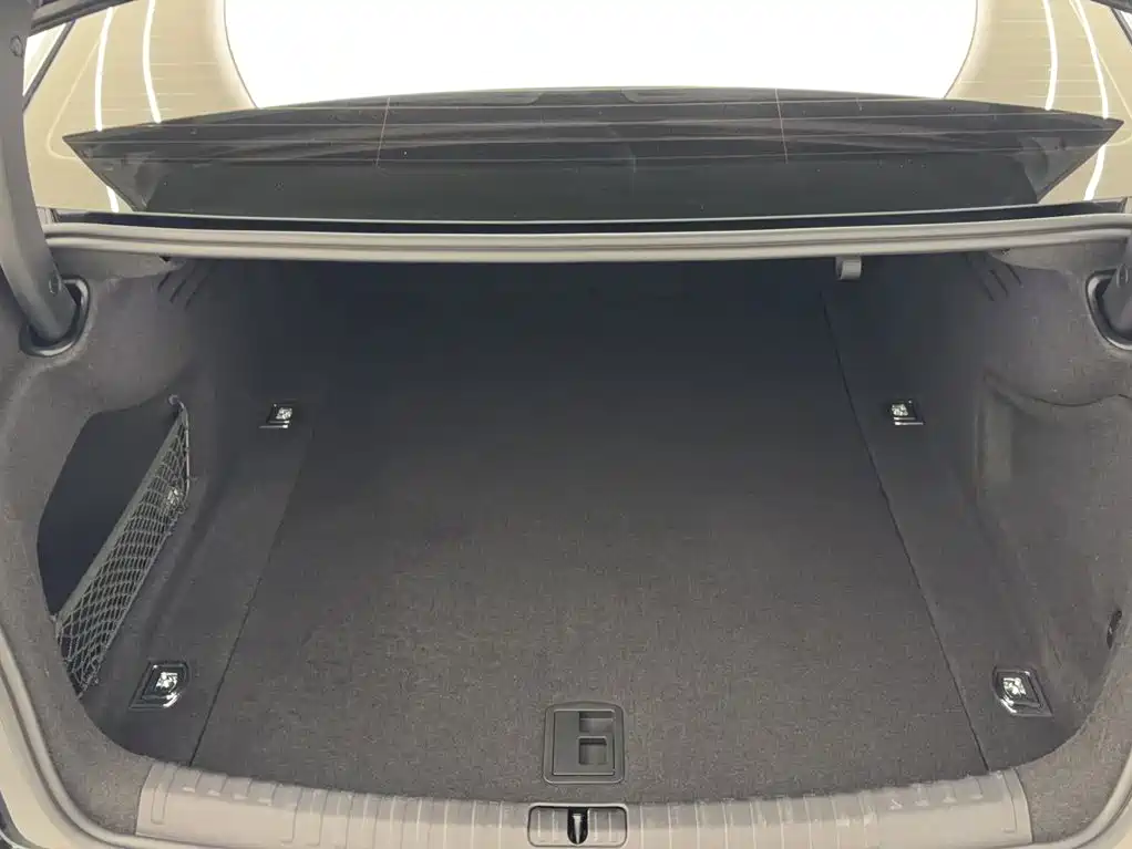 Audi A6L 2022