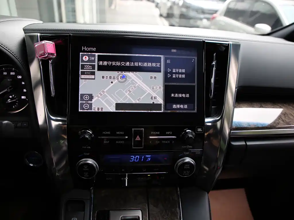 Toyota Vellfire 2021 — фото 21