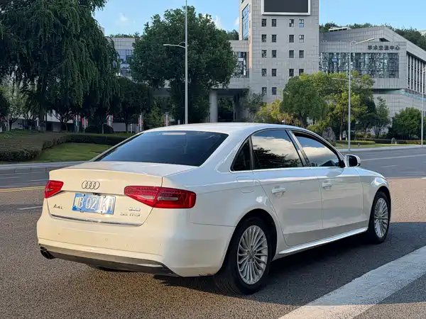 Audi A4L 2014