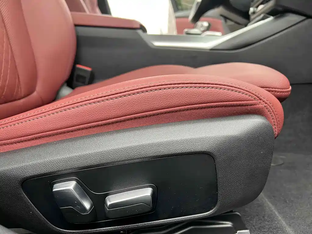 BMW 3 Series 2025 — фото 13