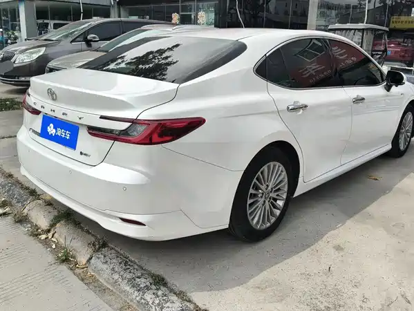Toyota Camry 2025