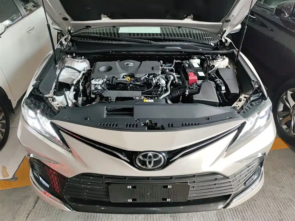 Toyota Camry 2022 — фото 20