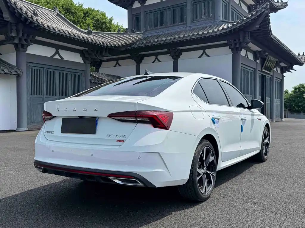 Skoda Octavia 2023
