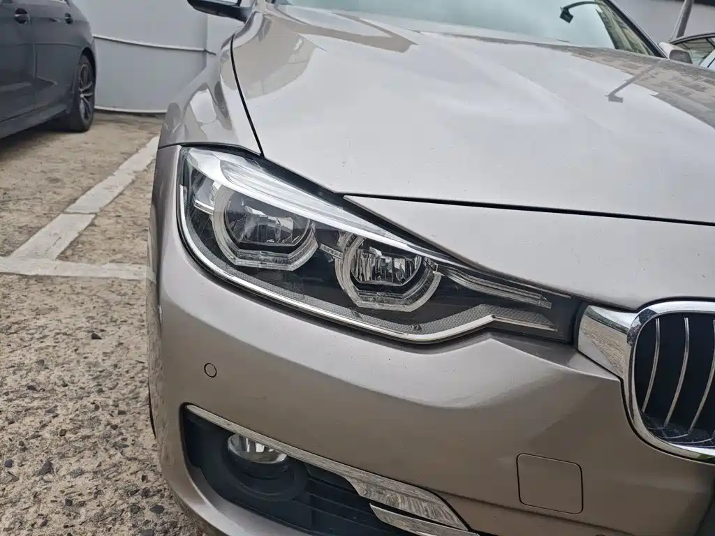BMW 3 Series 2016 — фото 14