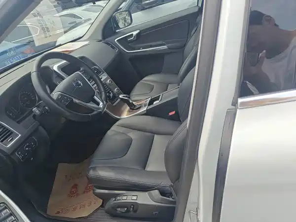 Volvo XC60 2017