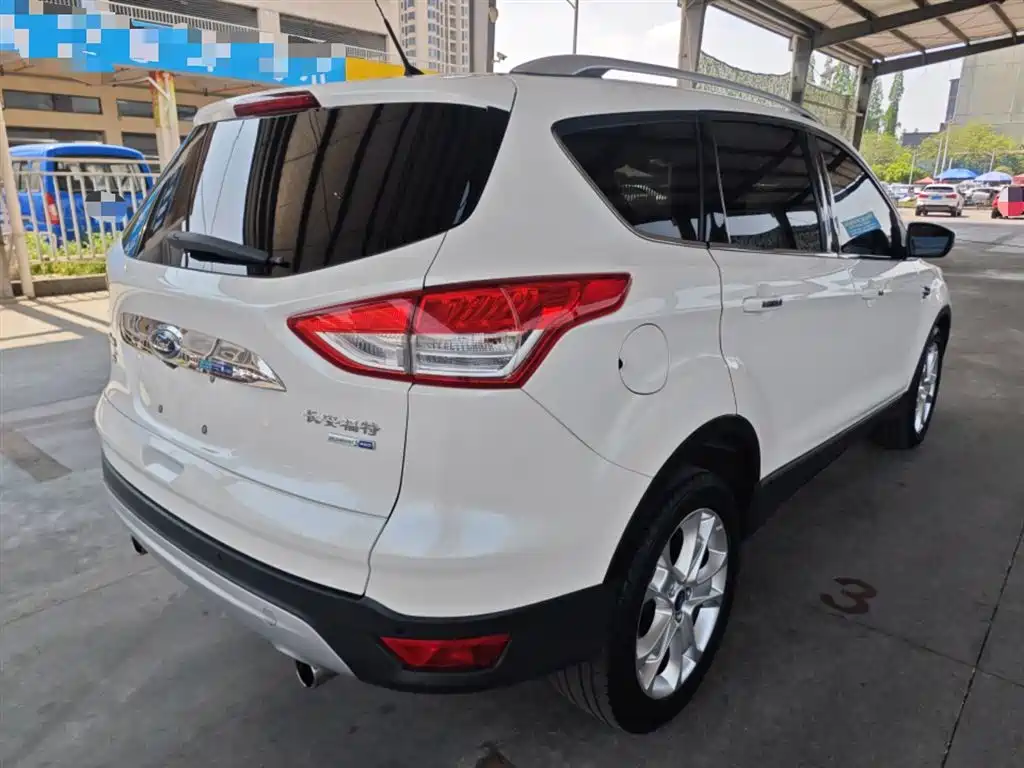 Ford Kuga 2016 — фото 7