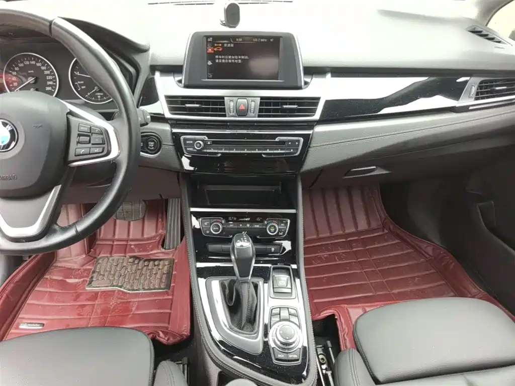 BMW 2 Series Active Tourer 2015 — фото 13